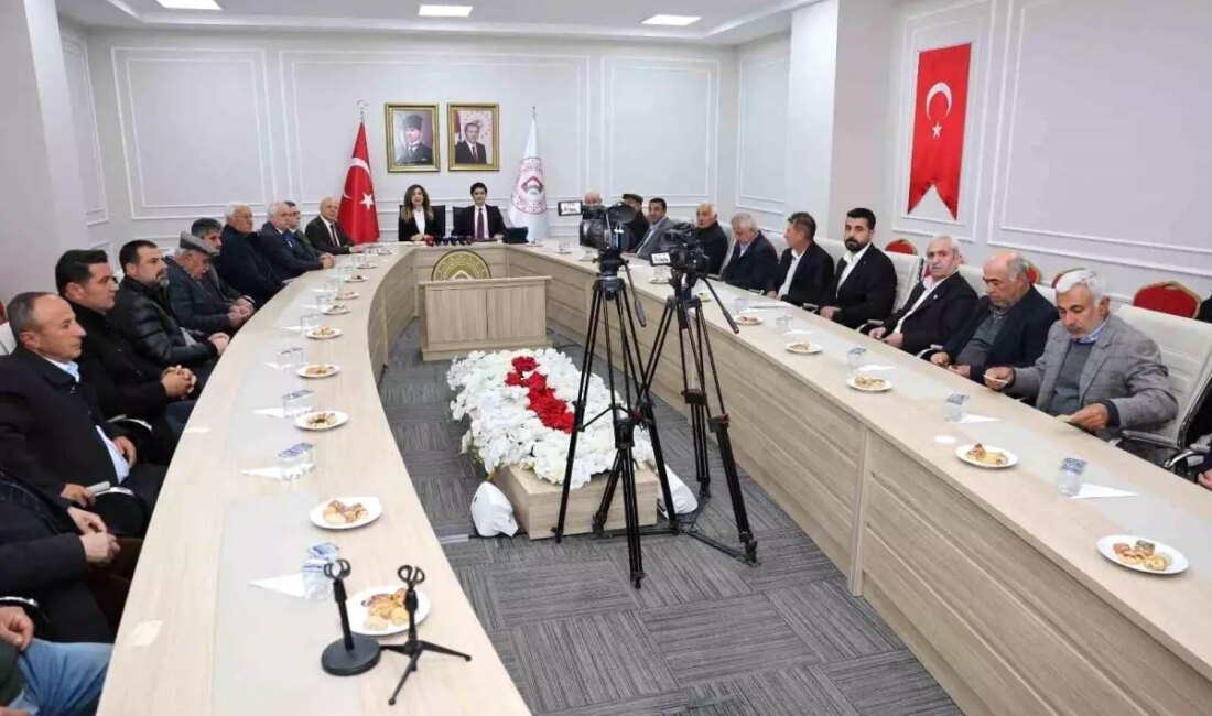Adıyaman'da düzenlenen Alevi Kanaat Önderleri ile Huzur ve Hoşgörü Toplantısı,