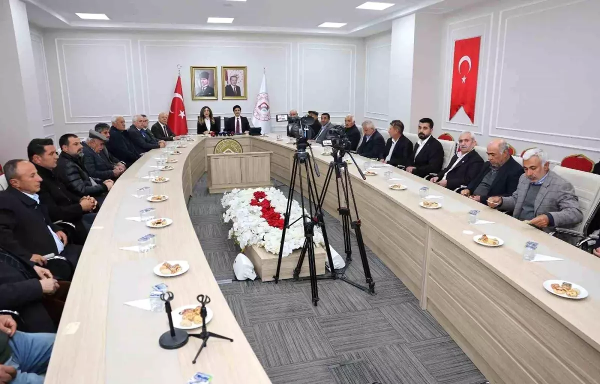 Adıyaman'da düzenlenen Alevi Kanaat Önderleri ile Huzur ve Hoşgörü Toplantısı,