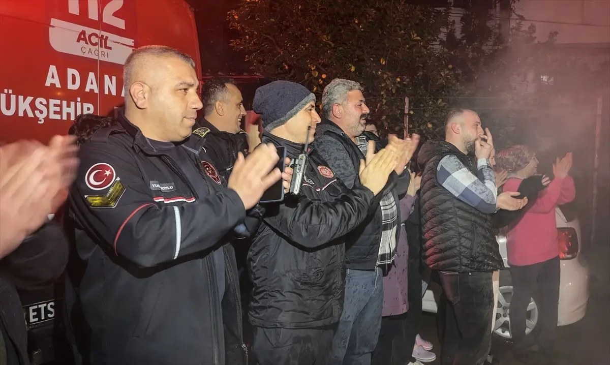 Ahmet Eren'in 25 yıllık kariyerinin ardından düzenlenen emeklilik kutlaması, anılar,