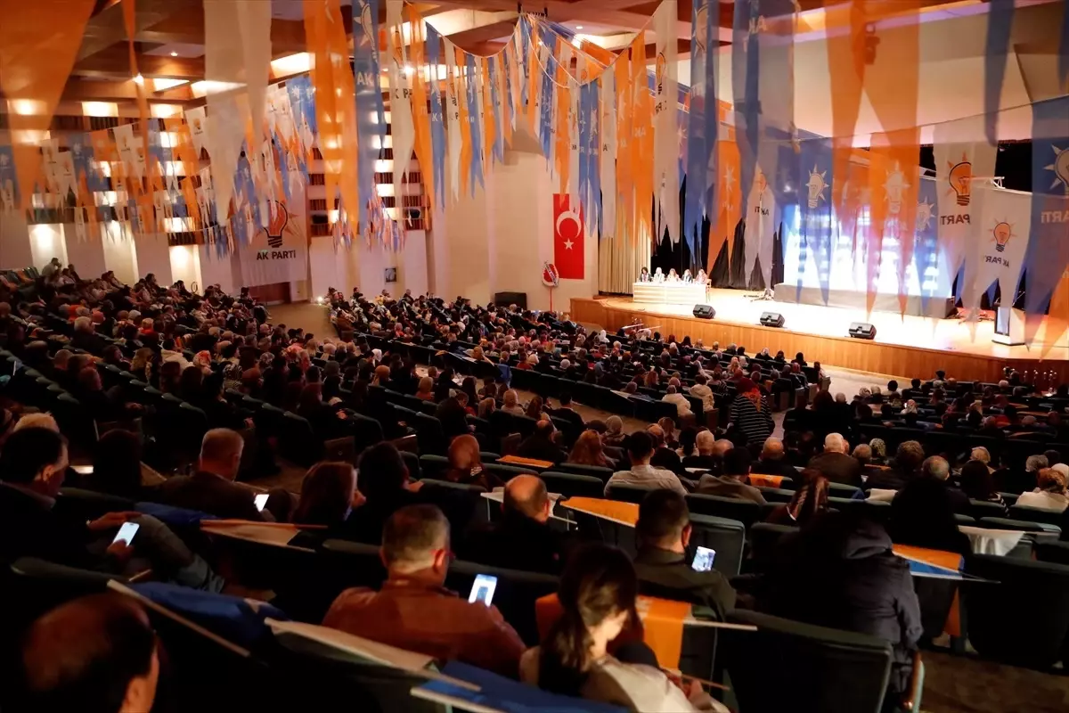 AK Parti Kadın Kolları Kongresi'nde, kadınların toplumdaki rolü ve güçleri