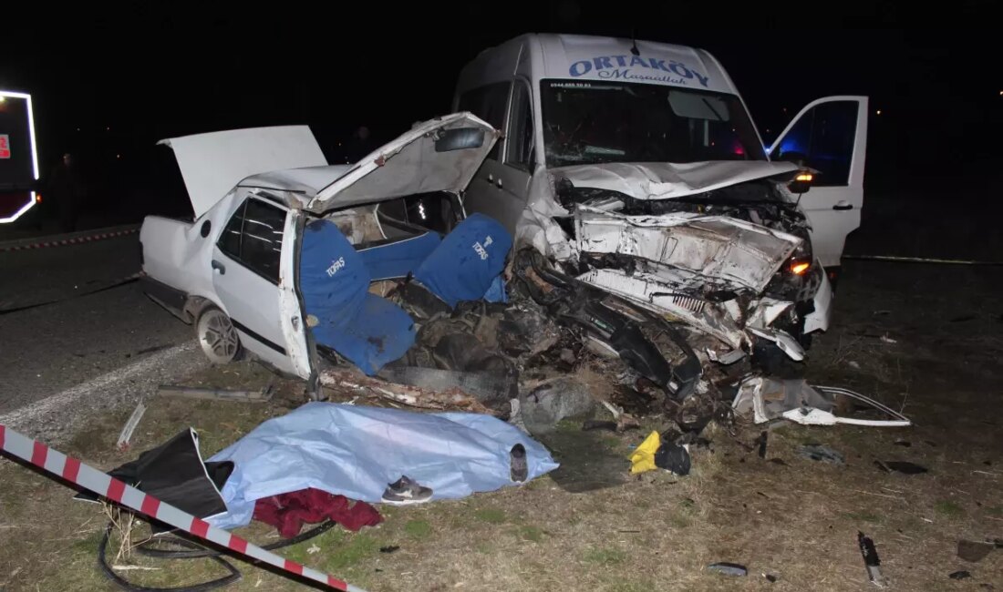 Aksaray'da meydana gelen feci trafik kazasında bir baba ve kızı