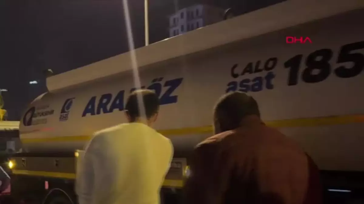 Alanya'daki bir inşaat alanında meydana gelen yangında yaralı işçiler kurtarıldı.