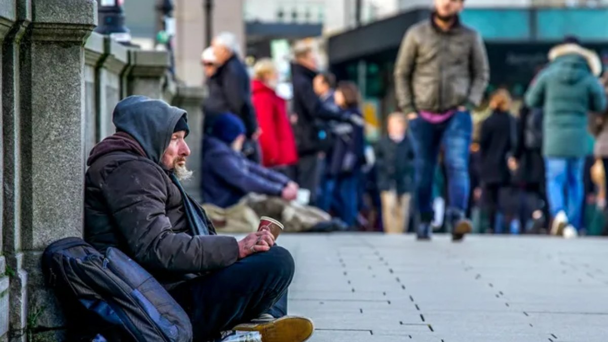 Almanya'da yoksulluk ve ekonomik zorluklar, 2024 verileriyle derinlemesine inceleniyor. Sosyal