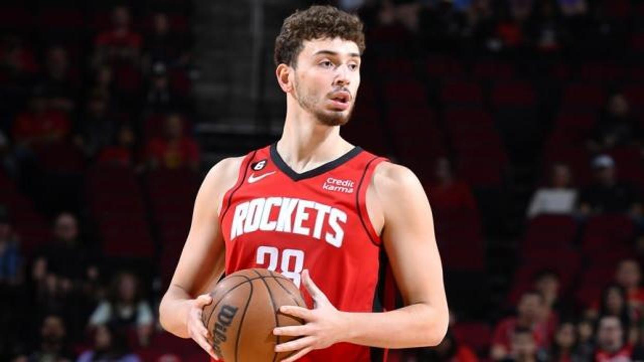 Alperen Şengün, Türk basketbolunun parlayan yıldızı olarak dikkat çekiyor. NBA