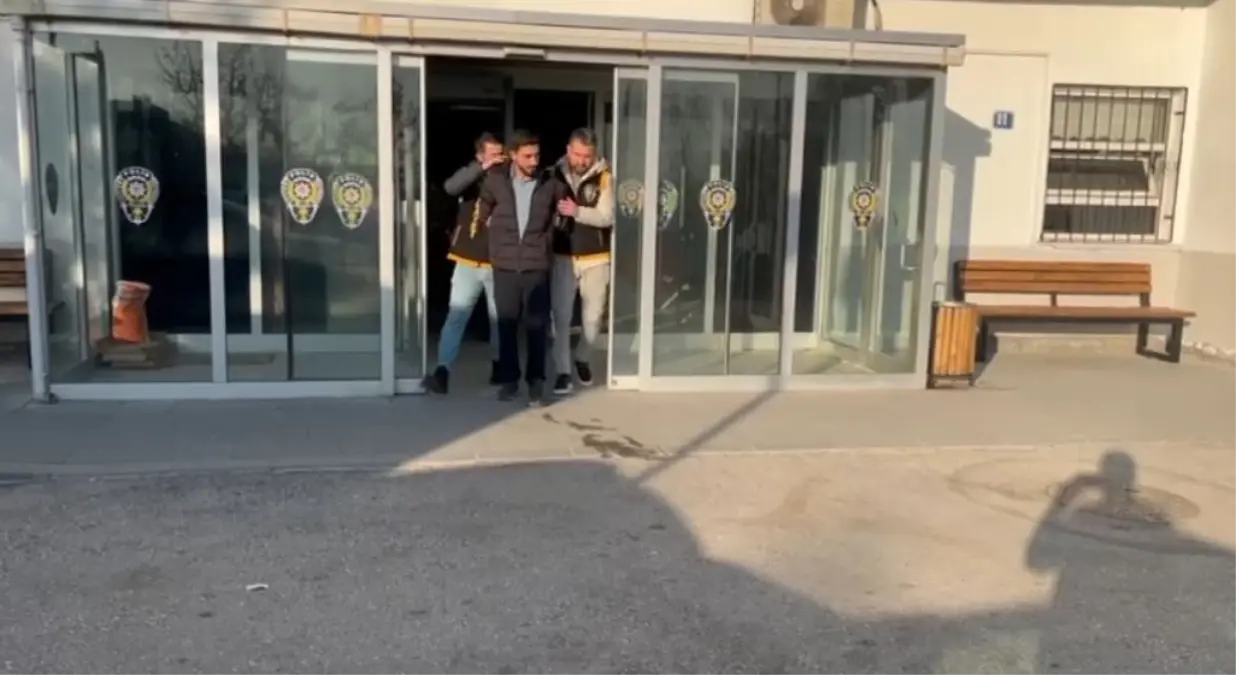 Ankara'da bir TIR sürücüsü, tamirciyle yaşadığı tartışma sonucu tabancayla yaraladı.
