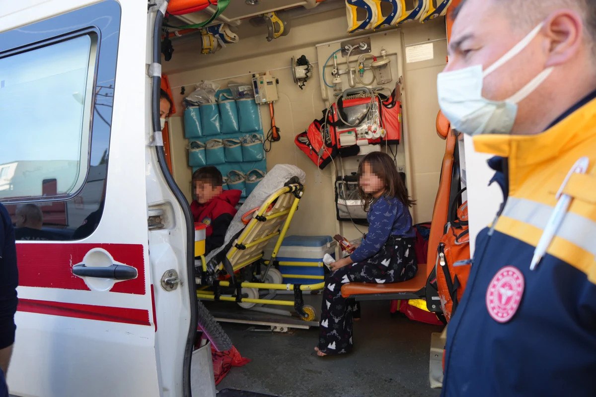 Yangın Korkusu: Antalya'da Üç Çocuk Kurtarıldı