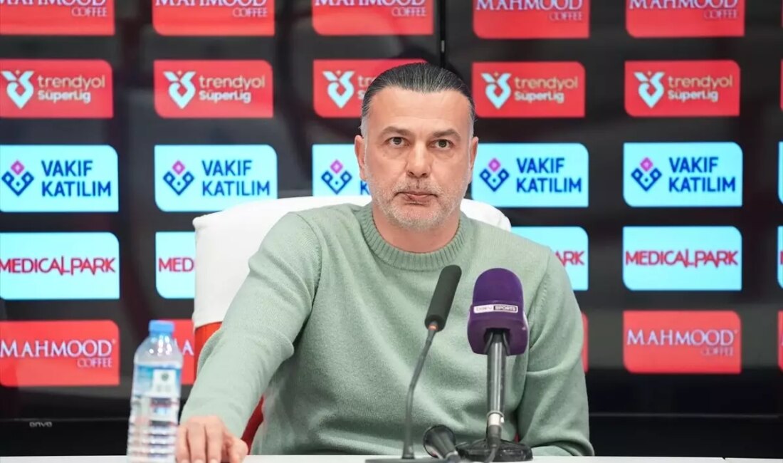 Atakaş Hatayspor, Kasımpaşa'ya 5-4 yenilerek sahadan üzgün ayrıldı. Teknik direktör