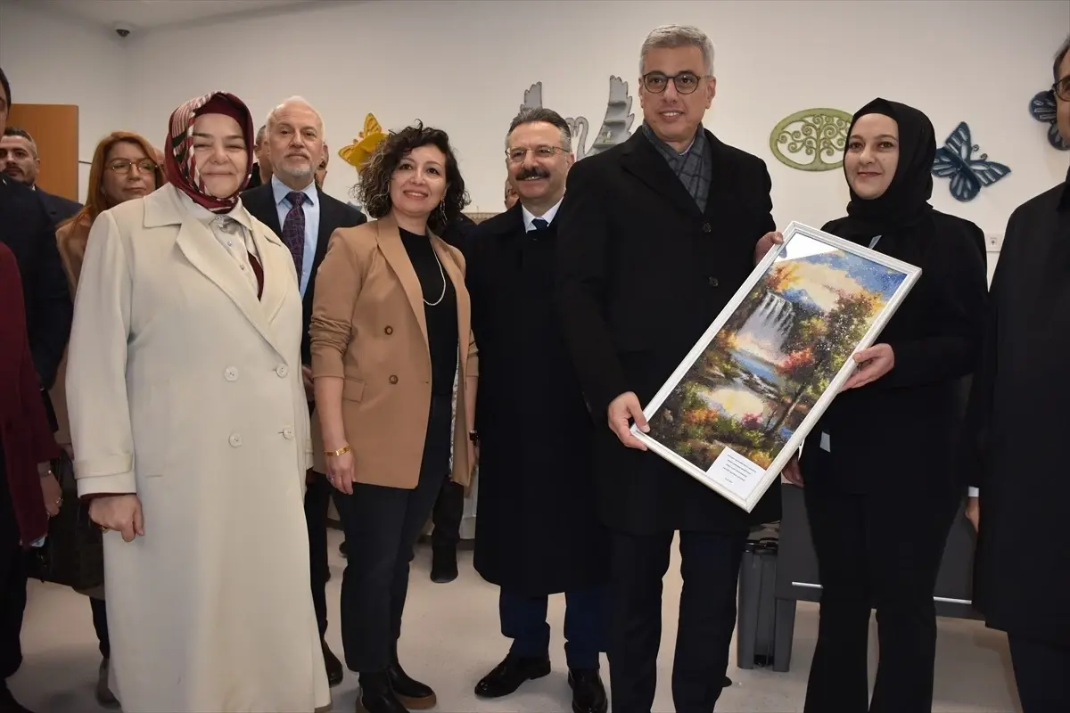 Bağımlılıkla mücadelede yeni adımların tartışılacağı Sağlık Yöneticileri Toplantısı, uzmanların bir