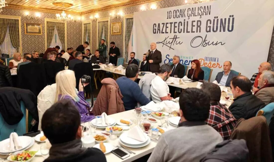 Başkan Sekmen, Çalışan Gazeteciler Günü'nde medya mensuplarıyla bir araya gelerek,