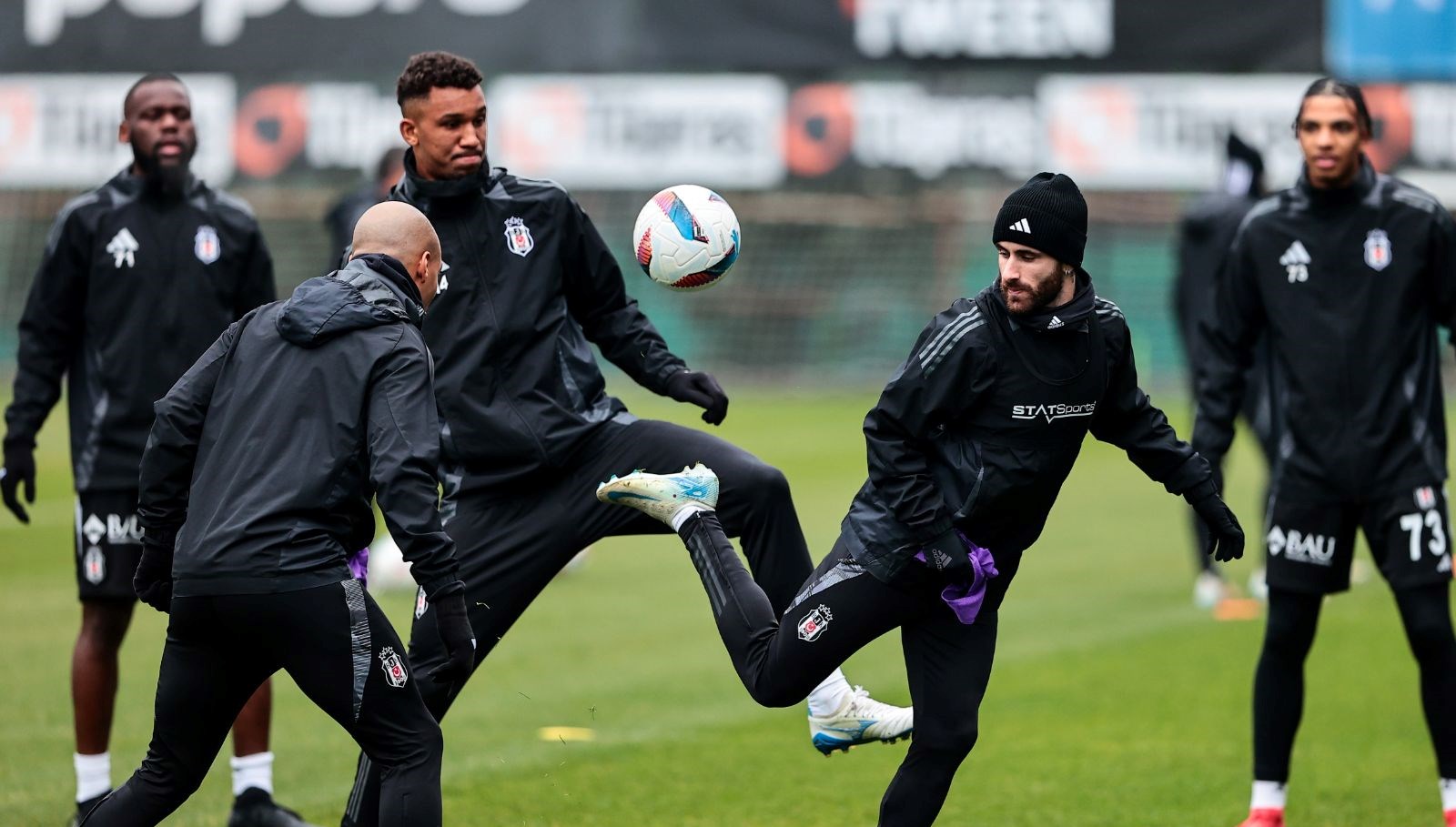 Beşiktaş, Antalyaspor maçına büyük bir heyecanla hazırlanıyor. Takımın son durumu,