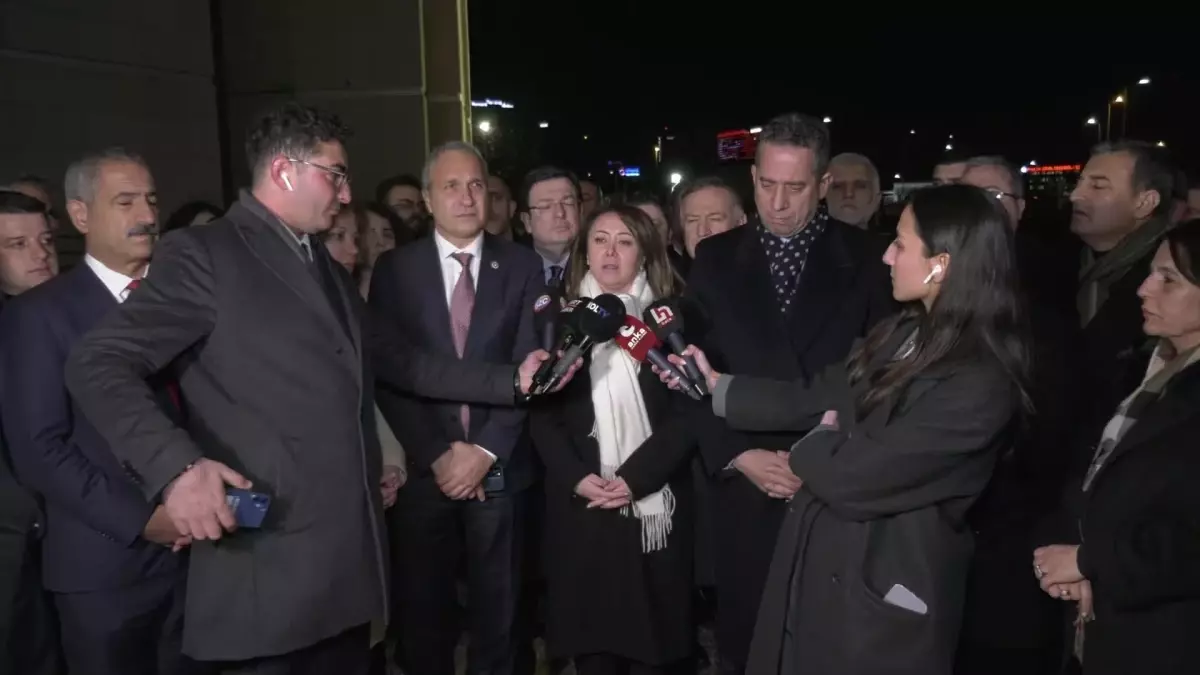 Beşiktaş Belediye Başkanı Rıza Akpolat'ın gözaltı süreci üzerine CHP'den gelen