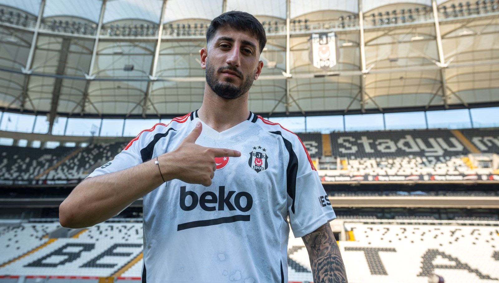 Beşiktaş, genç yetenek Can Keleş'i Kasımpaşa'ya kiraladığını duyurdu. Bu transfer,