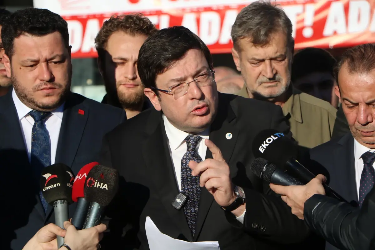 Bolu'da meydana gelen kayak merkezi yangını sonrası CHP'li belediye başkanları