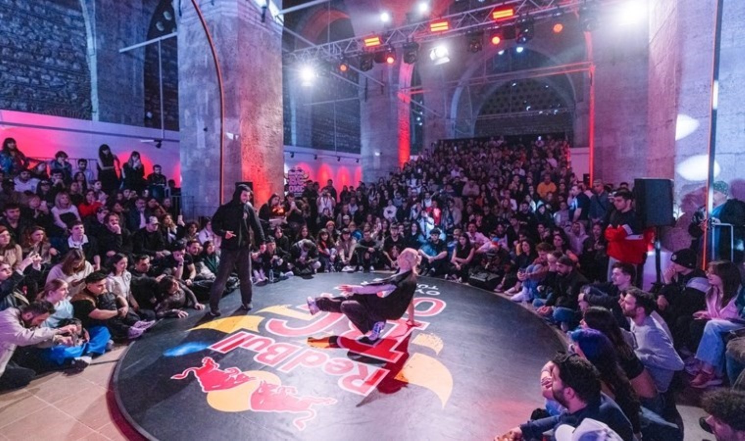 Dünyanın en prestijli break dans yarışması Red Bull BC One