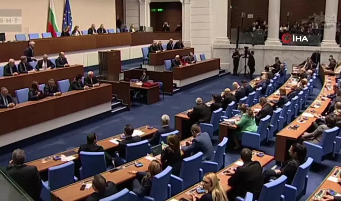 Bulgaristan'da siyasi gelişmeler hız kazanıyor! Yeni koalisyon hükümeti kurularak ülkenin
