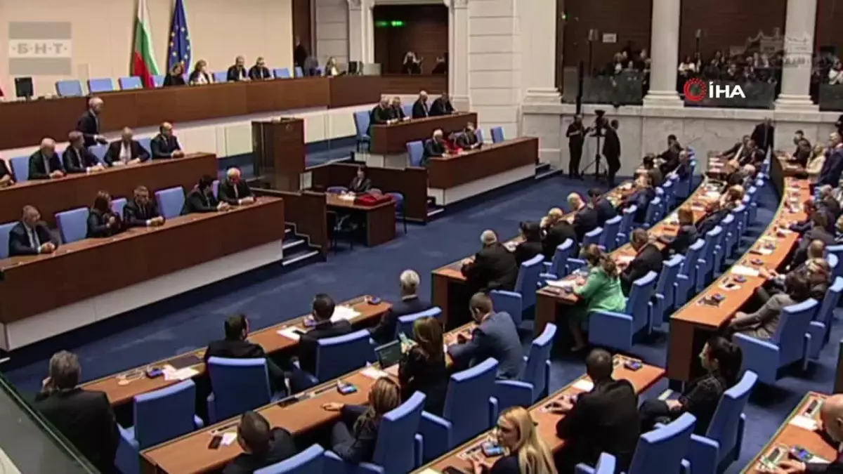 Bulgaristan'da siyasi gelişmeler hız kazanıyor! Yeni koalisyon hükümeti kurularak ülkenin