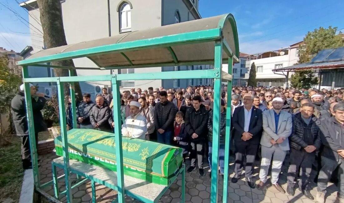 Bursa İnegöl'de meydana gelen TIR kazasında sürücü, olay sonrası polis
