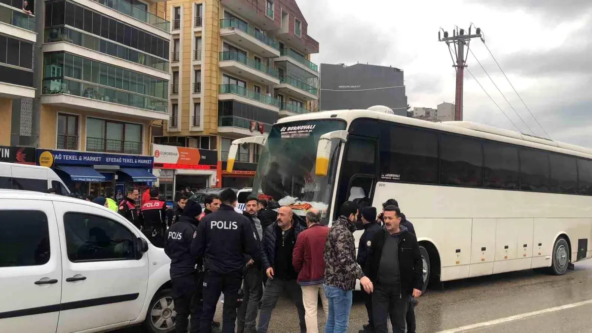 Bursa'da Galatasaray ve Göztepe taraftarları arasında meydana gelen bıçaklı kavga,