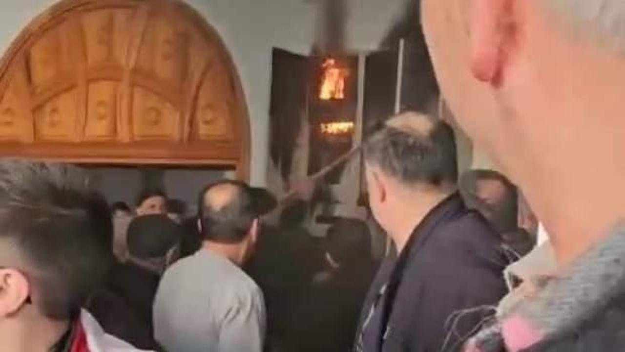 Bursa'da Hacerülesvet Camii'nde Cuma namazı sırasında çıkan yangın paniğe neden