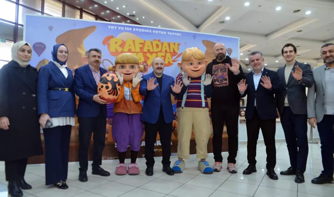 Bursa'da çocukların severek izlediği 'Rafadan Tayfa Kapadokya' filmi gösterimi gerçekleşiyor.