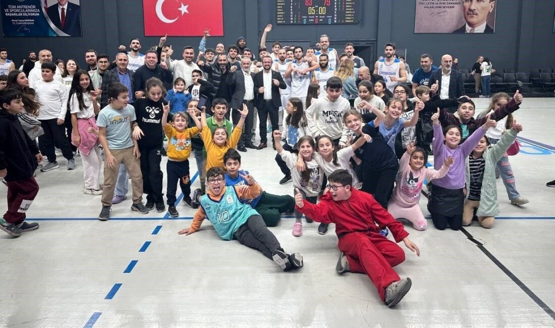 Çayırova Belediyesi Basketbol Takımı, Haremspor'u mağlup ederek sezonun 18. galibiyetini