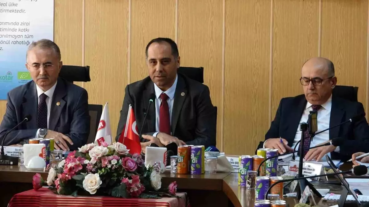 ÇAYKUR KİT Alt Komisyon Toplantısı, Rize'de gerçekleştirildi. Toplantıda çay sektörü