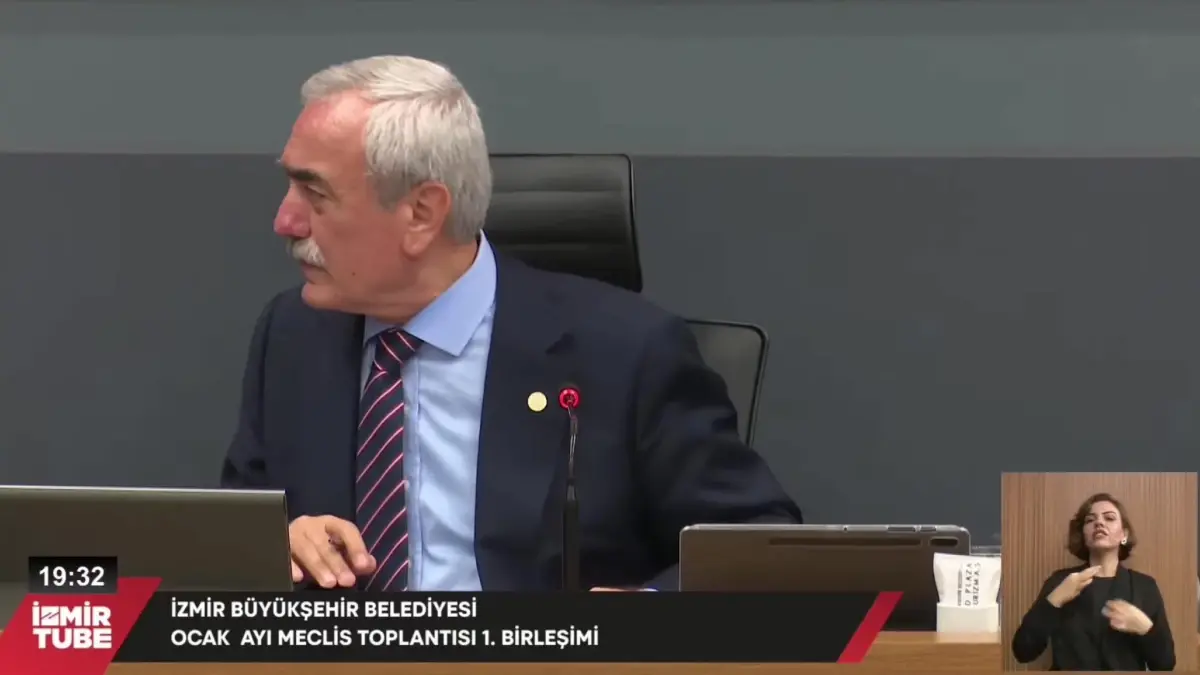 Çeşme Belediye Başkanı Lal Denizli, Rıza Akpolat'a destek açıklamalarıyla dikkat