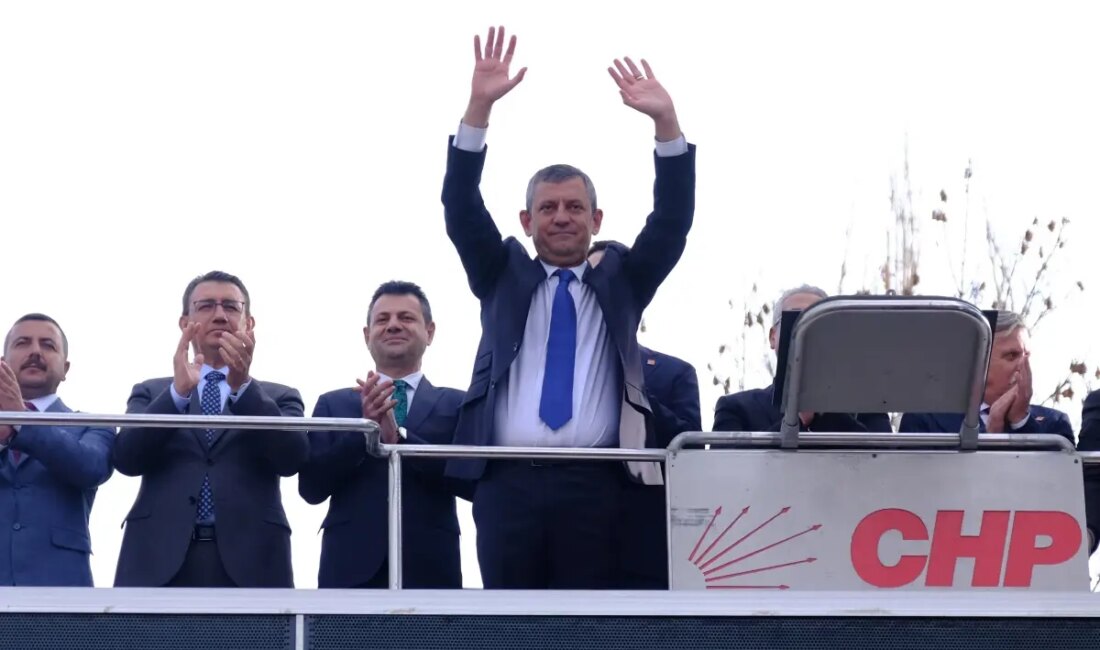 CHP Genel Başkanı Özgür Özel, Konya'da düzenlediği basın toplantısında yerel
