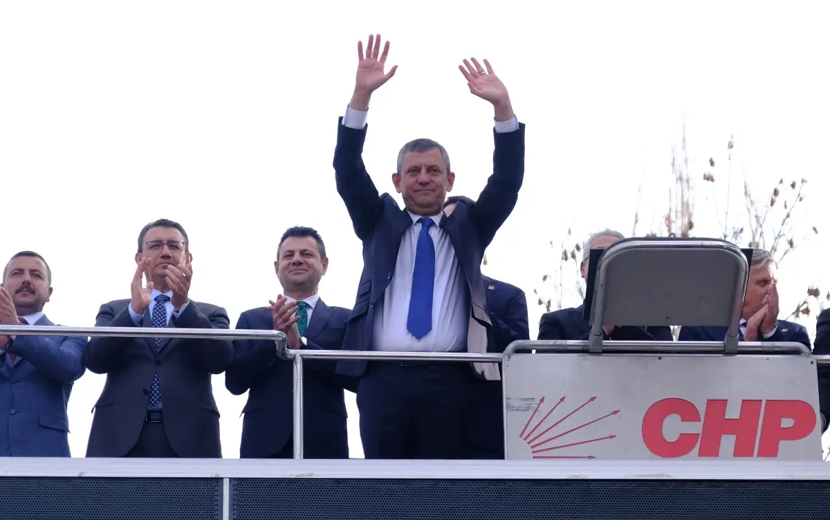 CHP Genel Başkanı Özgür Özel, Konya'da düzenlediği basın toplantısında yerel