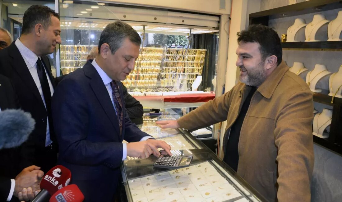 CHP Genel Başkanı Özgür Özel, Mersin esnafını ziyaret ederek sorunlarını