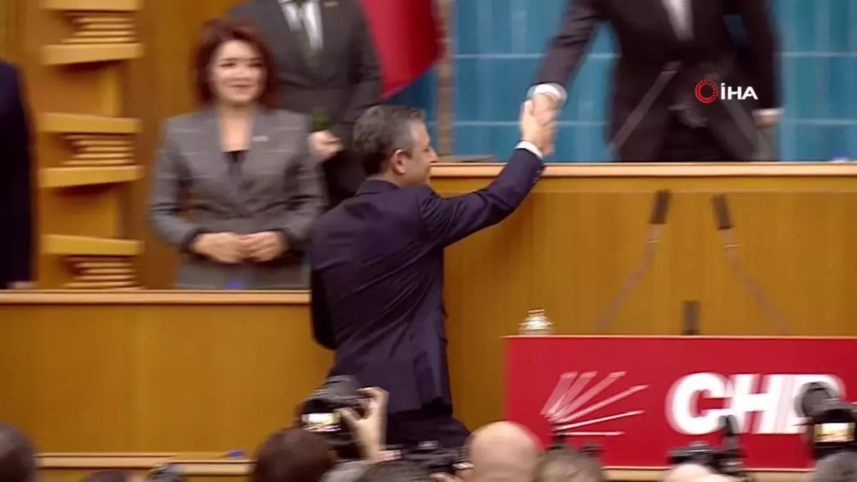 CHP Genel Başkanı Özgür Özel, grup toplantısında önemli açıklamalarda bulundu.