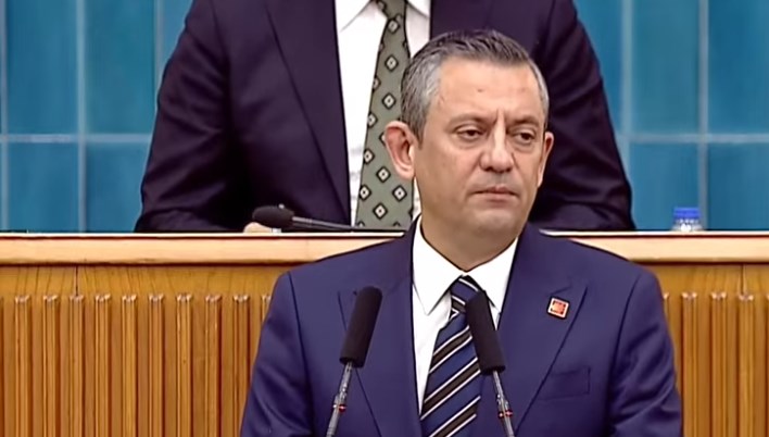 CHP Genel Başkanı Özgür Özel, grup toplantısında önemli açıklamalarda bulundu.