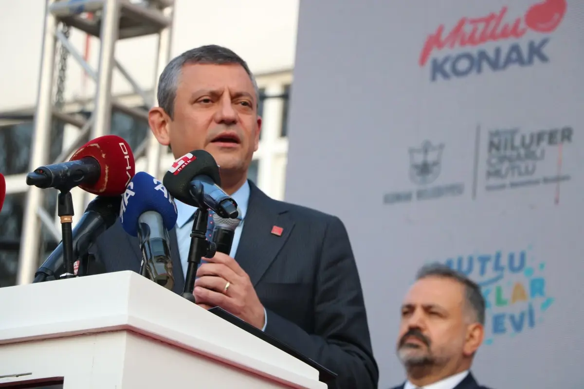 CHP Genel Başkanı Özgür Özel, İzmir'de gerçekleştireceği program ve yeni