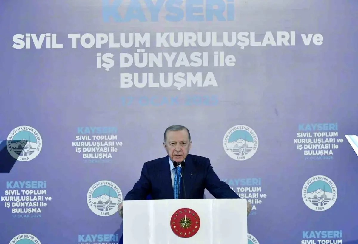 Cumhurbaşkanı Erdoğan, Kayseri'de yaptığı konuşmada Türkiye'nin ekonomik büyümesine ve ihracatın