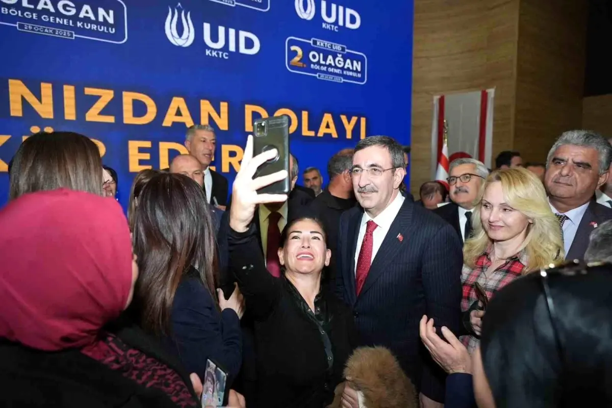 Cumhurbaşkanı Yardımcısı Cevdet Yılmaz, KKTC'yi ziyaret ederek UID Genel Kurulu'na