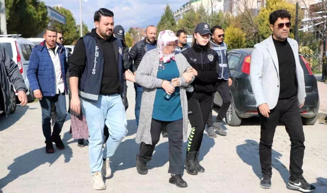 Denizli'de bir kadın cinayeti, sadece 3 bilezik için hayatını kaybetti.