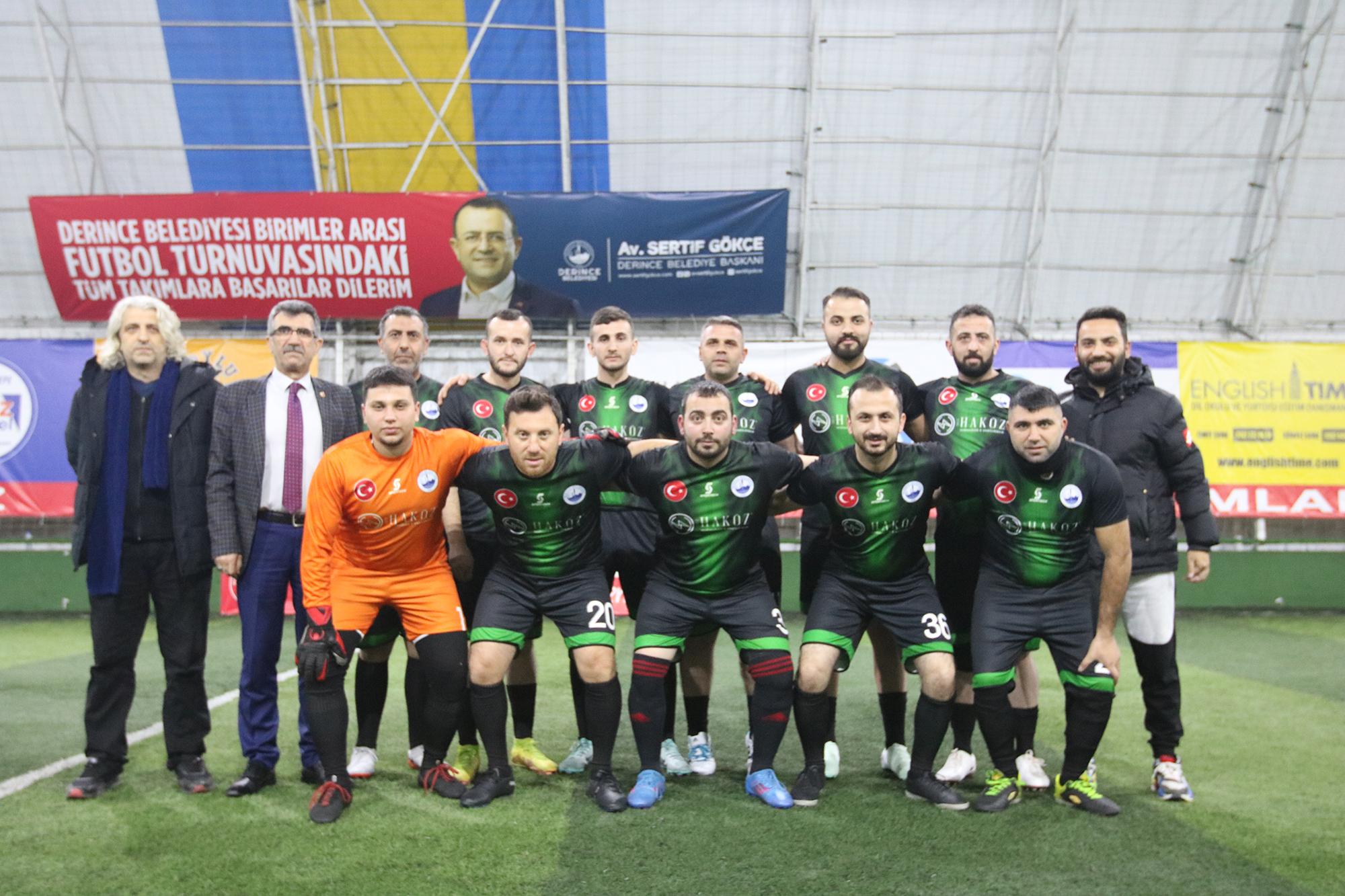 Derince Belediyesi’nin düzenlediği Birimler Arası Futbol Turnuvası’nda ilk maçlar geride