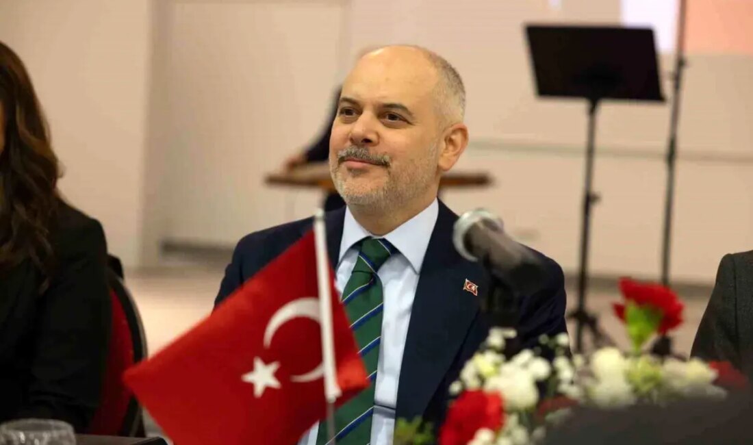 Düsseldorf'ta düzenlenen Türk sivil toplum örgütleri toplantısı, toplumsal dayanışmayı güçlendirmek
