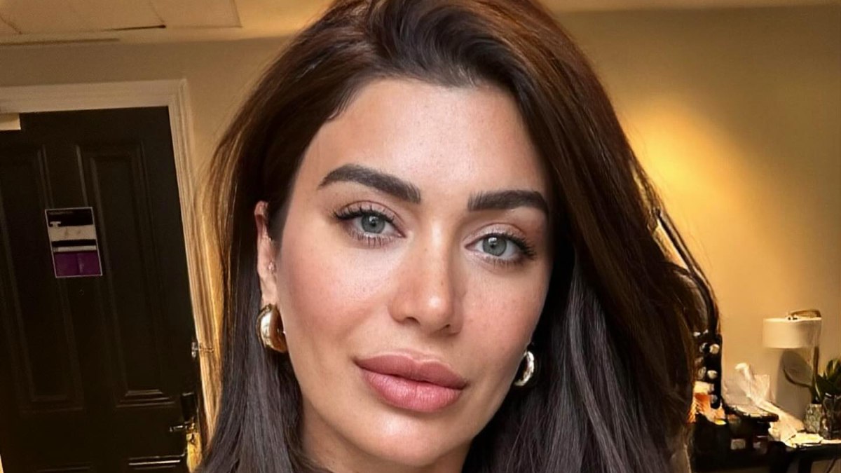 Ebru Şancı Öztürk, Londra'da yaptığı pahalı üzüm paylaşımıyla dikkatleri üzerine