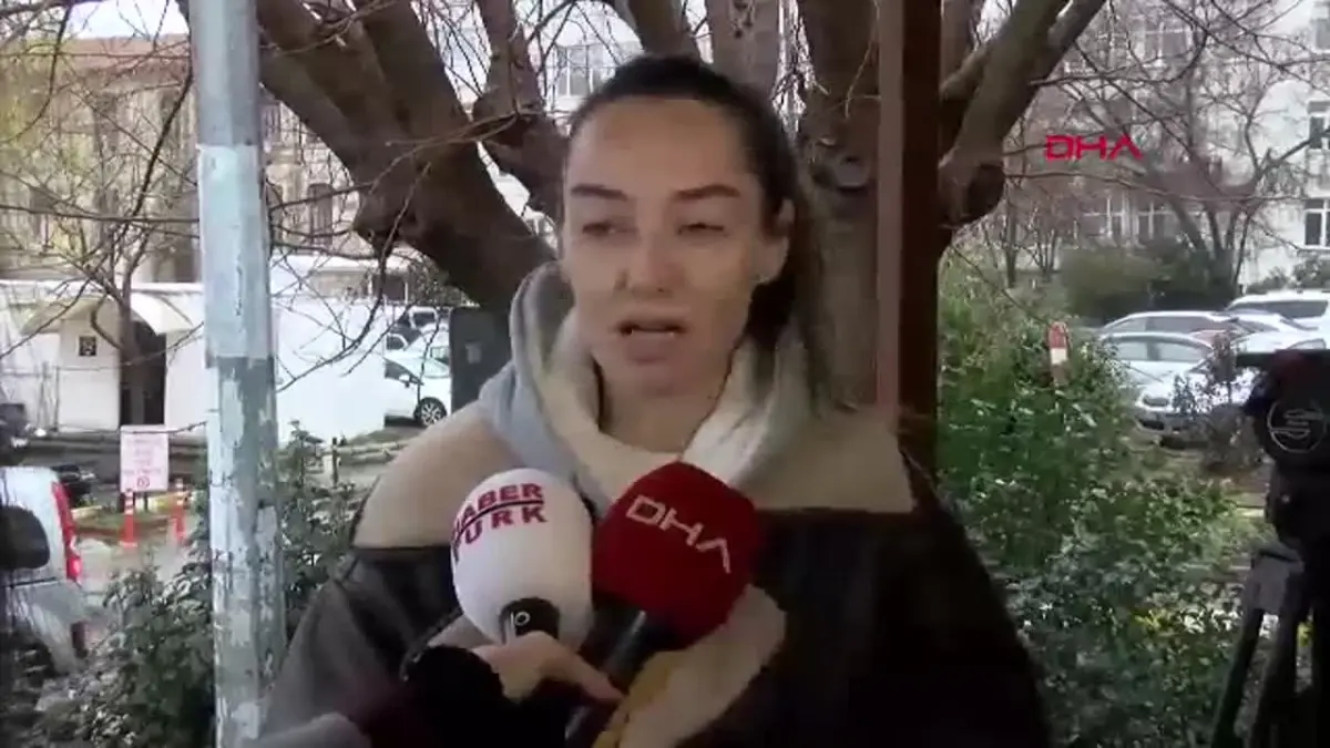Ünlü sanatçı Edip Akbayram hastaneye kaldırıldı. Sanatçının sağlık durumu ciddiyetini
