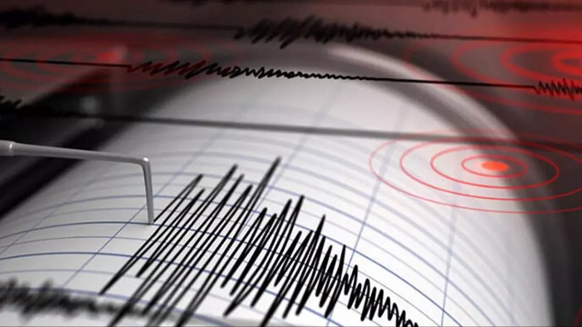 Endonezya'da meydana gelen 6,2 büyüklüğündeki deprem, bölgedeki halk arasında büyük