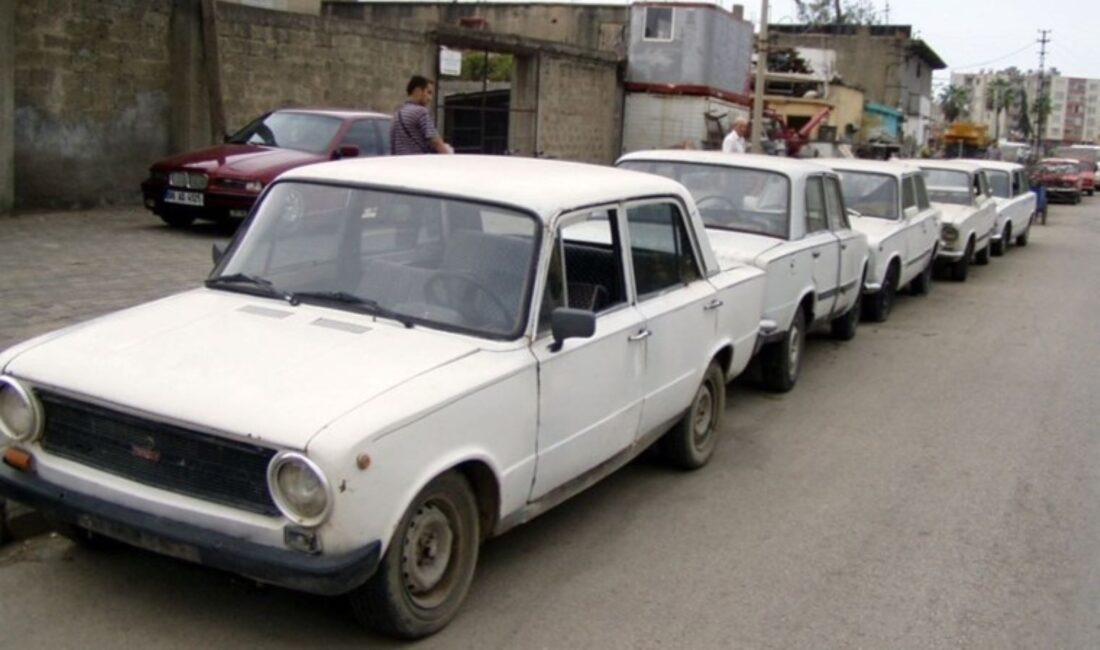 Yüksek enflasyonla mücadele etmeye çalışan halk 2025'te de beklediği maaş