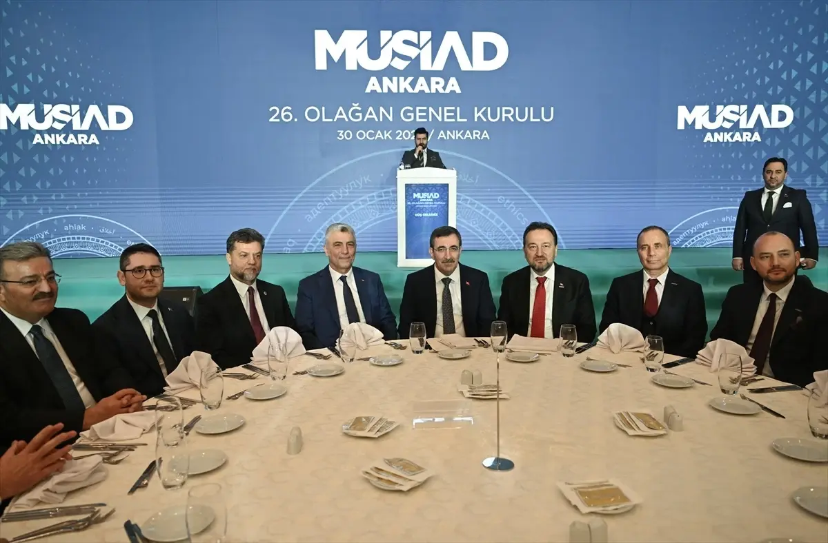 Cevdet Yılmaz, enflasyonla mücadele ve ekonomik hedefler hakkında önemli açıklamalarda