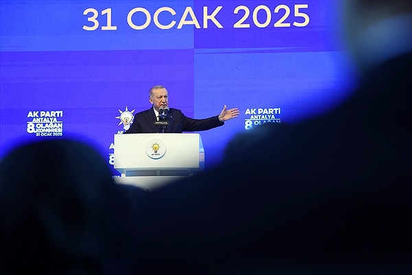 Erdoğan Antalya'da AK Parti Kongresinde Önemli Açıklamalarda Bulundu
