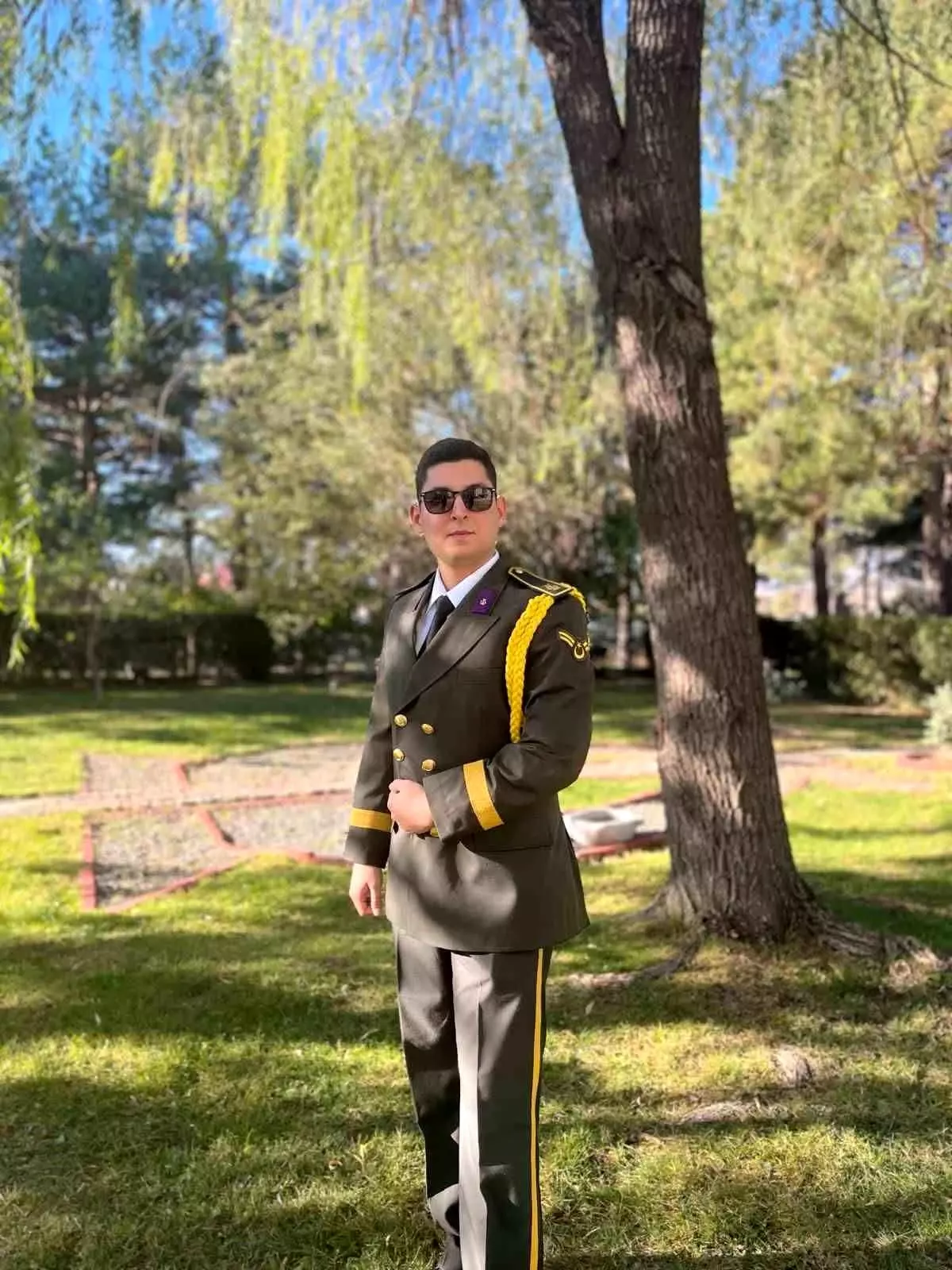 Erzincan'da gerçekleşen bir kayak kazasında genç astsubayın hayatını kaybetmesi, bölgedeki