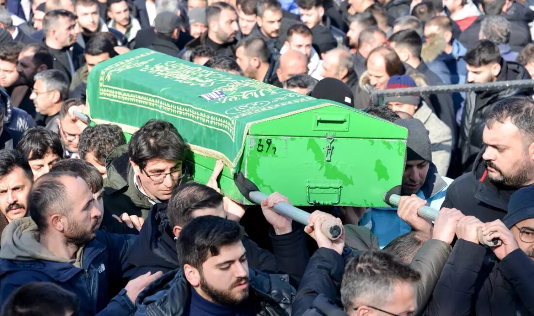 Erzurum'da meydana gelen kardeş katliamının ardından Doğuhan Yavuz'un cenazesi törenle
