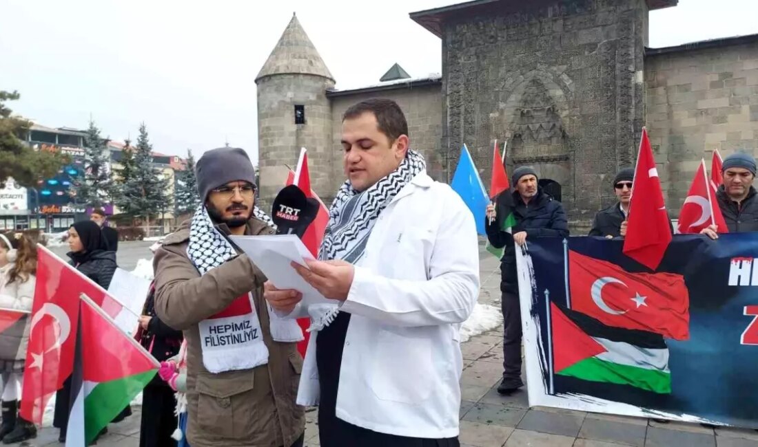 Erzurum'da sağlık çalışanları, Gazze'ye destek vermek amacıyla anlamlı bir yürüyüş