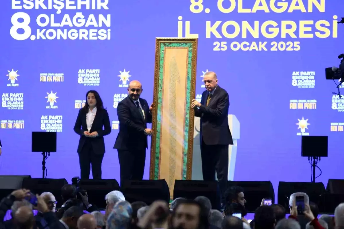 Eskişehir 8. Olağan İl Kongresi'nde sunulan önemli projeler ve açıklamalarla