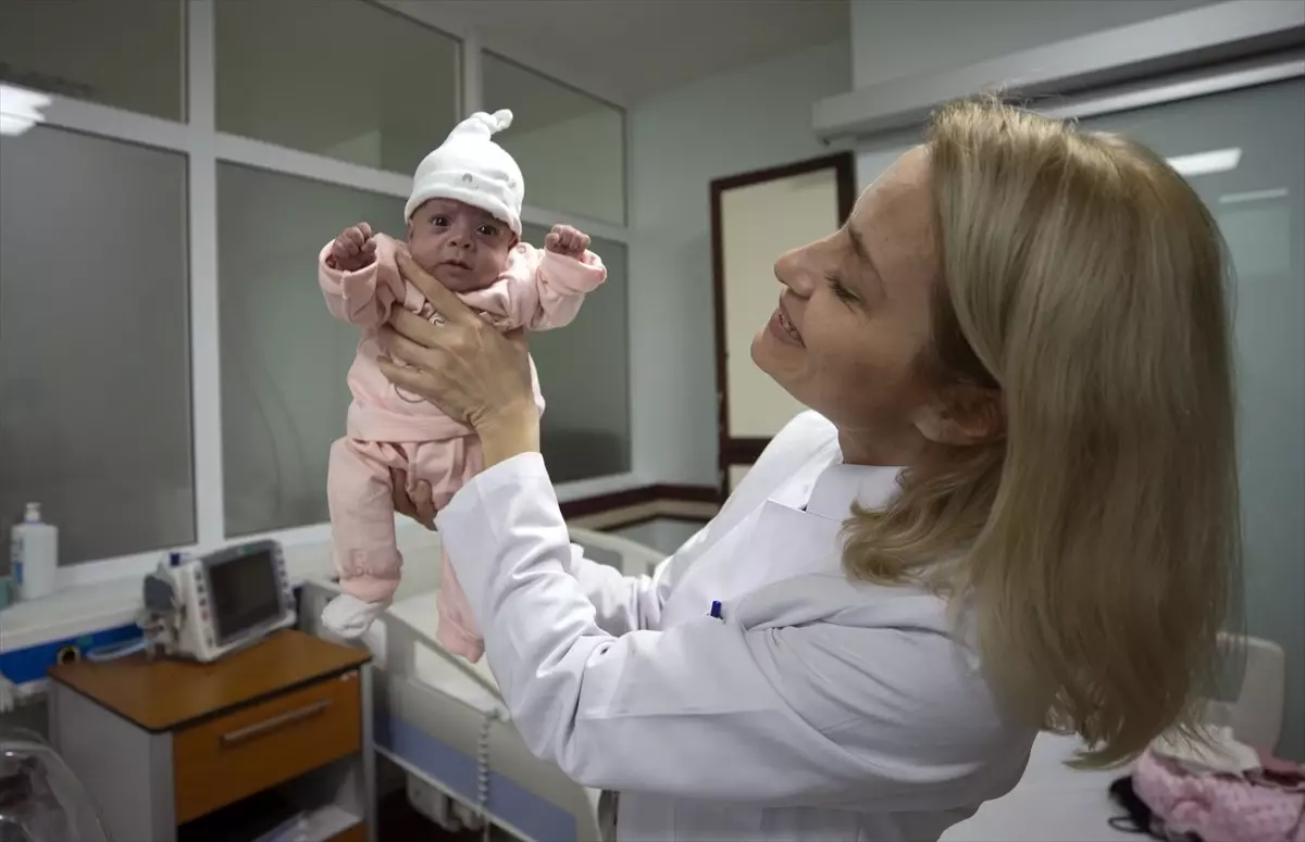 Eylü Cemre'nin hikayesi, prematüre doğumdan mucizevi bir iyileşme sürecine uzanan