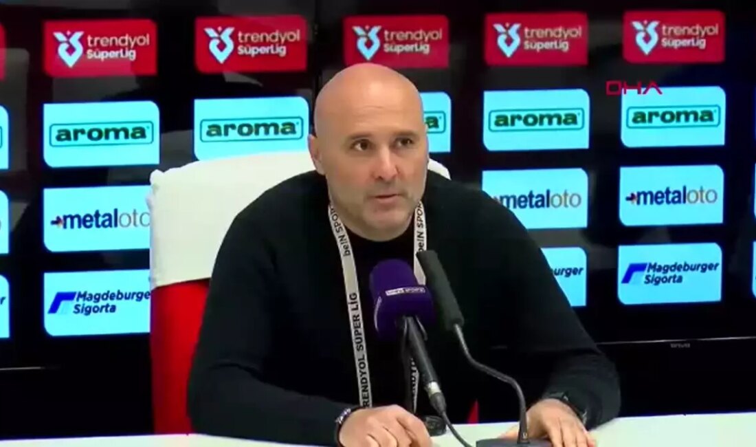 Eyüpspor, Alanyaspor'u 3-0 mağlup ederek önemli bir galibiyet elde etti.